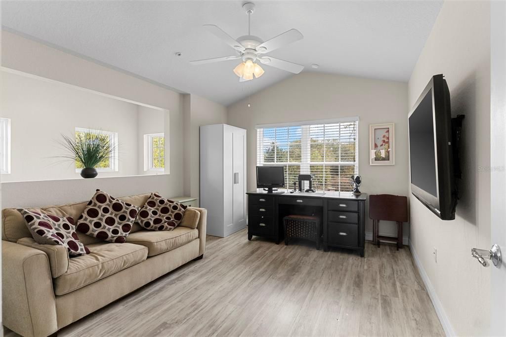 待售: $300,000 (3 贝兹, 2 浴室, 1826 平方英尺)