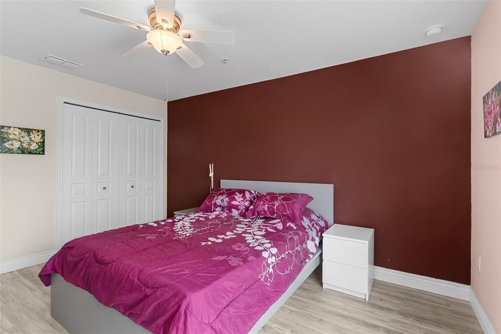 待售: $300,000 (3 贝兹, 2 浴室, 1826 平方英尺)