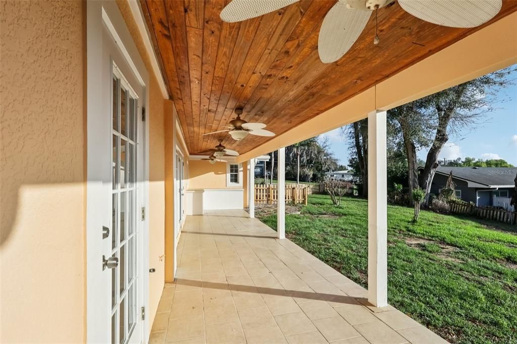 For Sale: $335,000 (3 beds, 3 baths, 1894 Square Feet)
