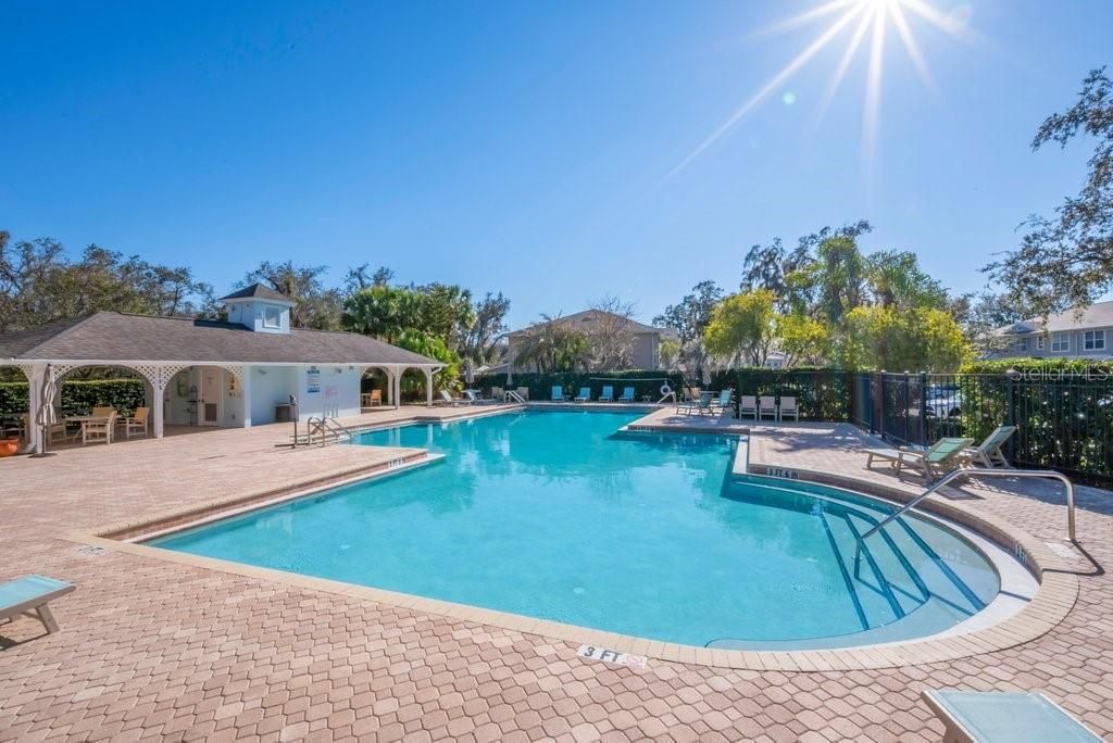 Activo con contrato: $255,000 (3 camas, 2 baños, 1383 Pies cuadrados)