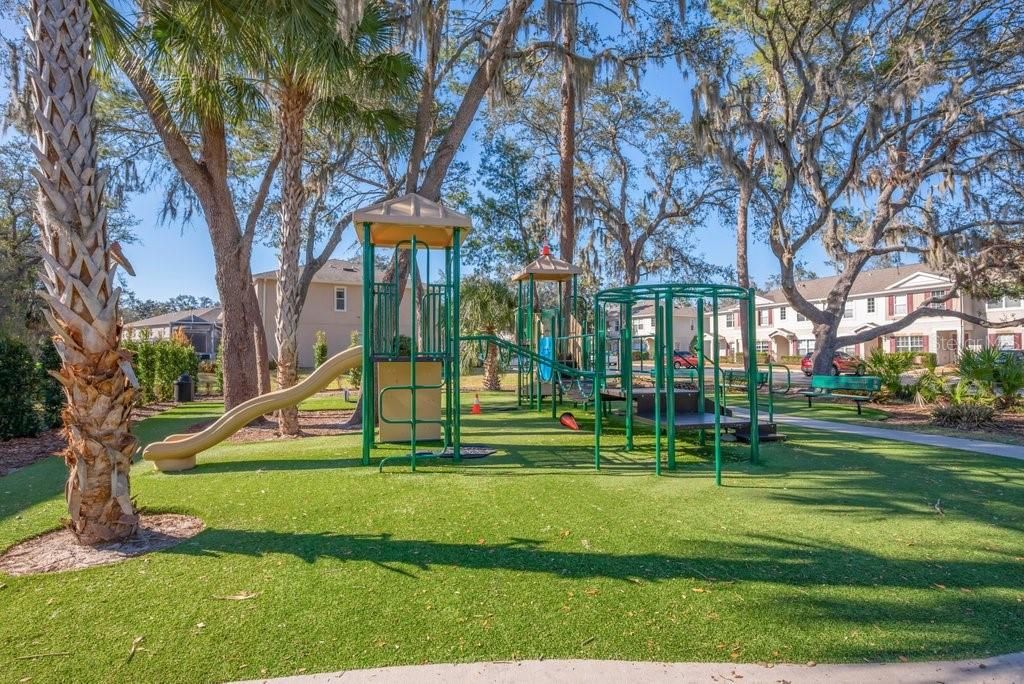 Activo con contrato: $255,000 (3 camas, 2 baños, 1383 Pies cuadrados)