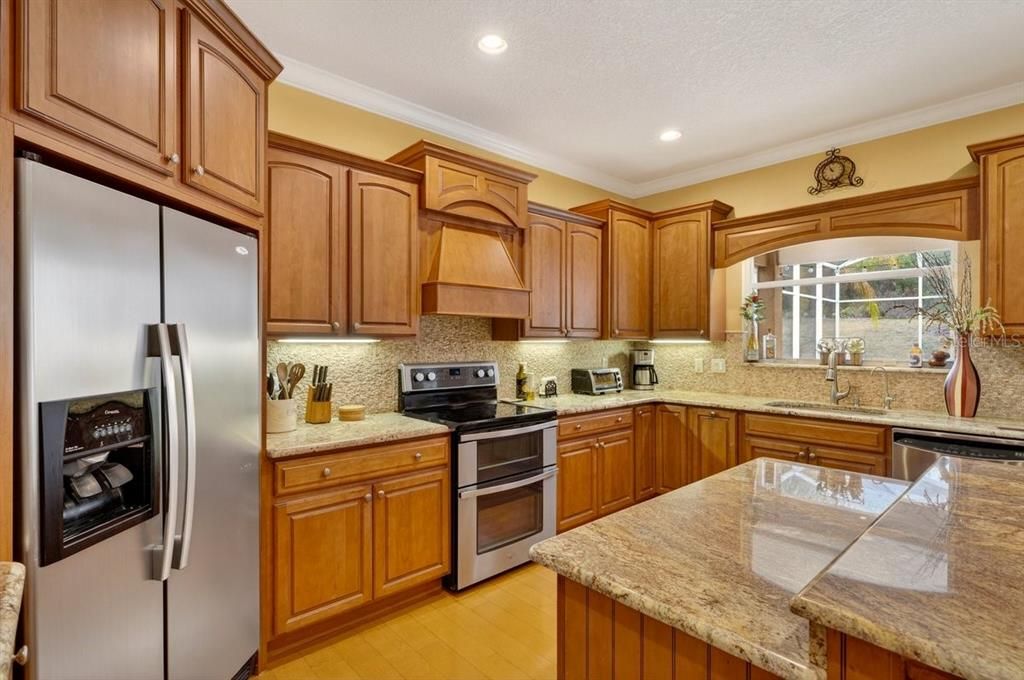 На продажу: $699,900 (5 спален, 4 ванн, 3317 Квадратных фут)