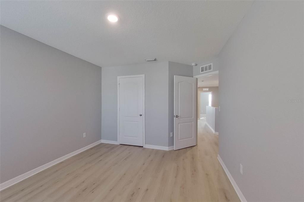For Rent: $2,495 (5 beds, 3 baths, 2268 Square Feet)