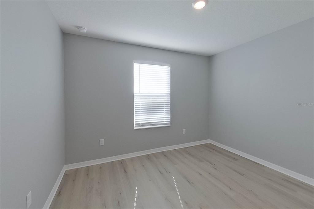 For Rent: $2,495 (5 beds, 3 baths, 2268 Square Feet)