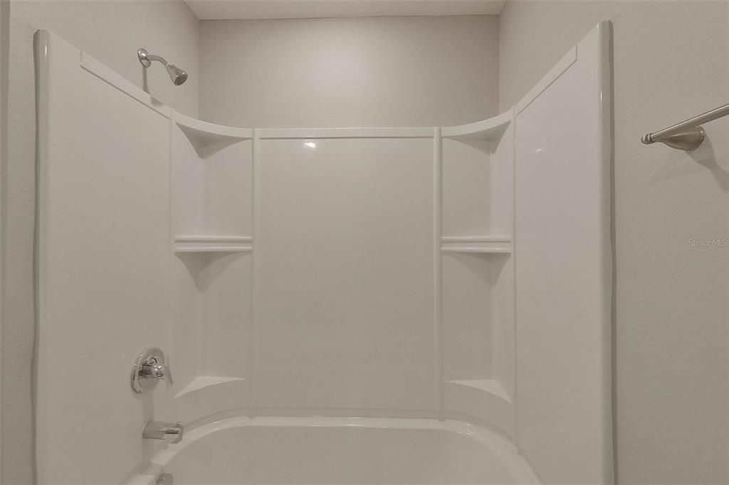 For Rent: $2,495 (5 beds, 3 baths, 2268 Square Feet)