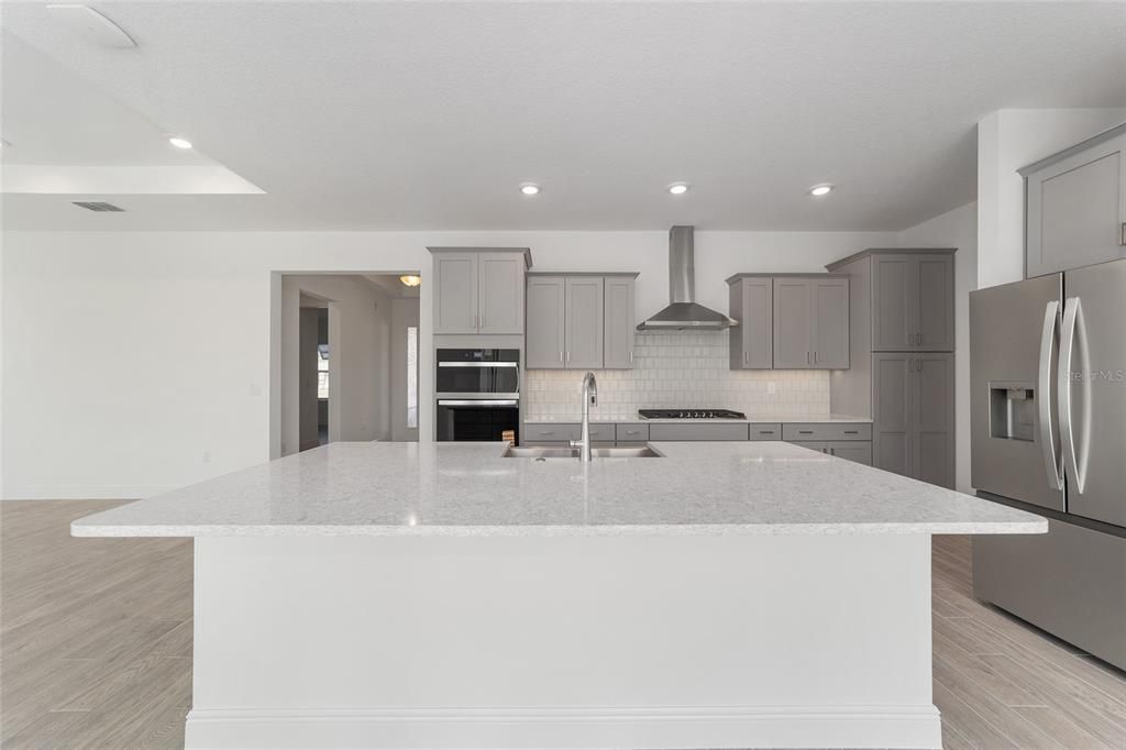 For Sale: $536,225 (2 beds, 2 baths, 2145 Square Feet)