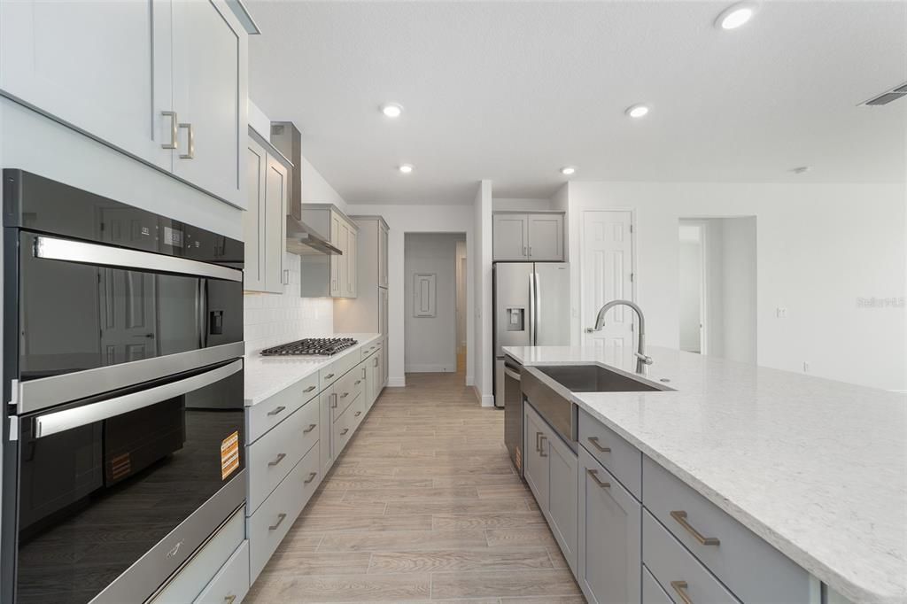 For Sale: $536,225 (2 beds, 2 baths, 2145 Square Feet)