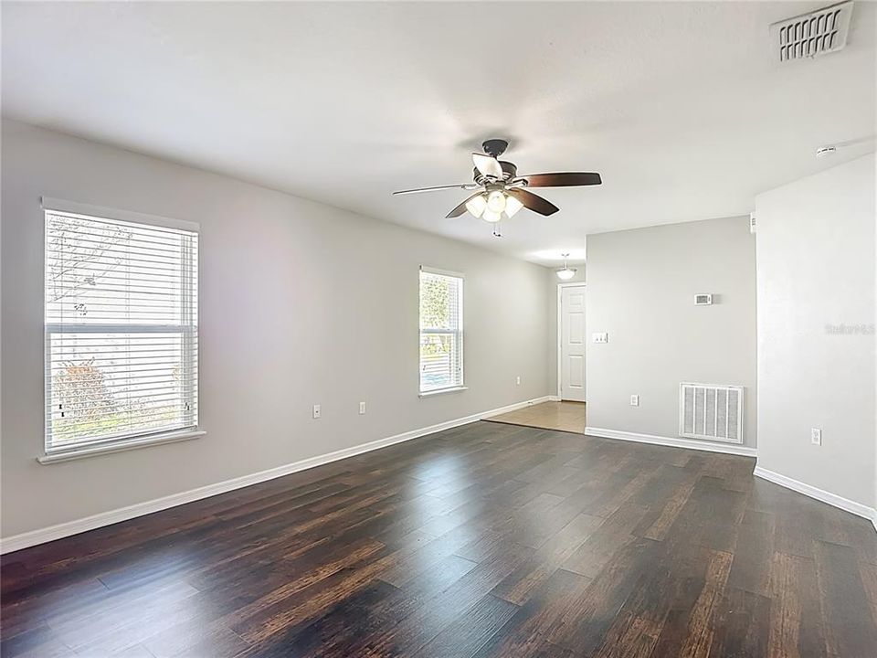 For Sale: $269,000 (3 beds, 2 baths, 1360 Square Feet)