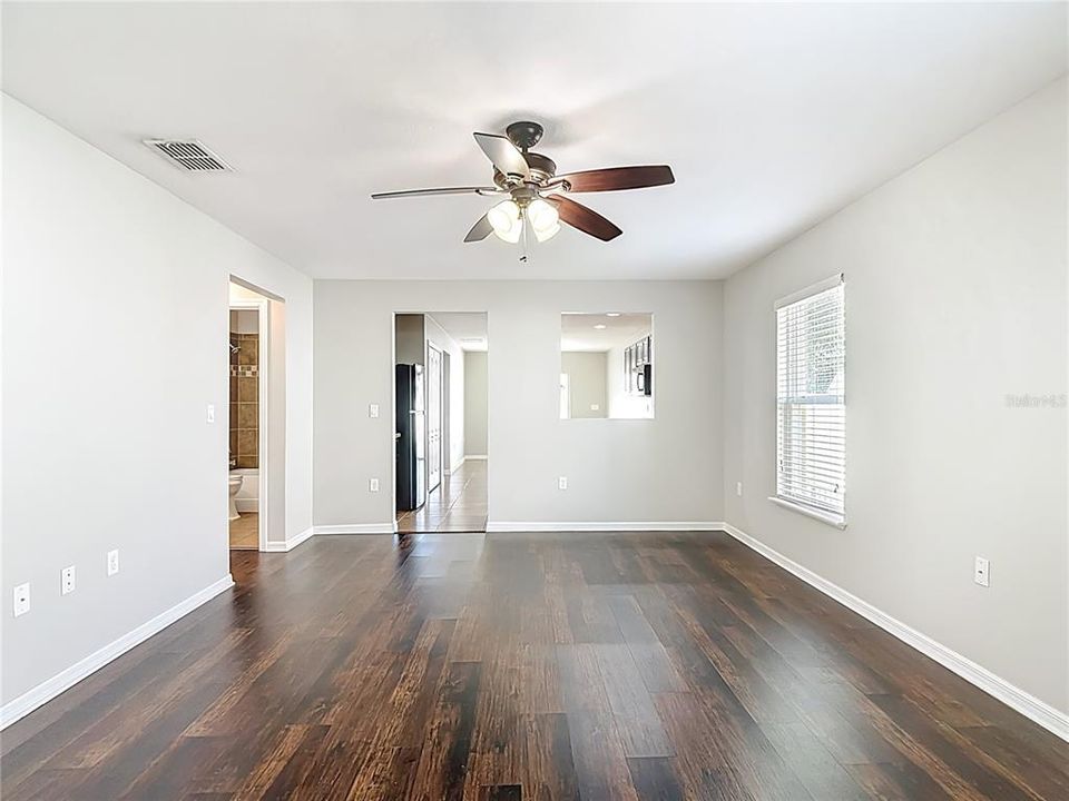 For Sale: $269,000 (3 beds, 2 baths, 1360 Square Feet)