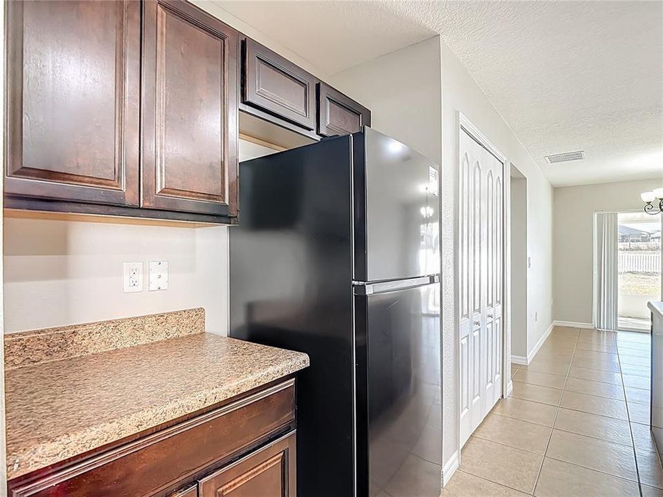 For Sale: $269,000 (3 beds, 2 baths, 1360 Square Feet)