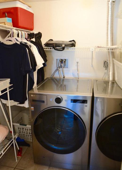 En Venta: $169,000 (2 camas, 2 baños, 1064 Pies cuadrados)