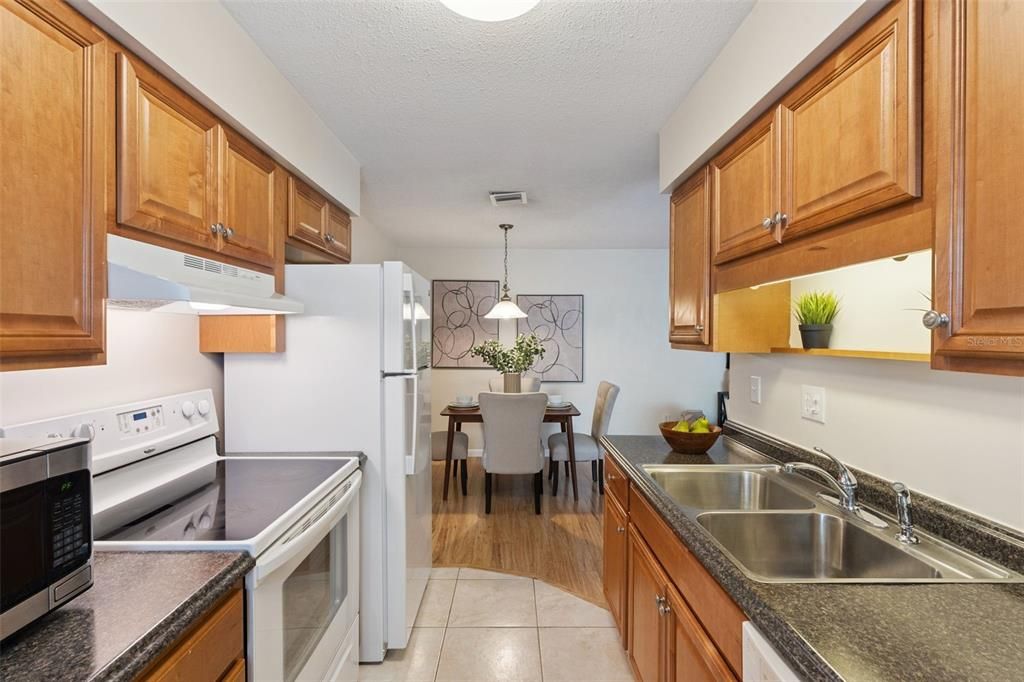 Activo con contrato: $549,900 (3 camas, 0 baños, 1596 Pies cuadrados)