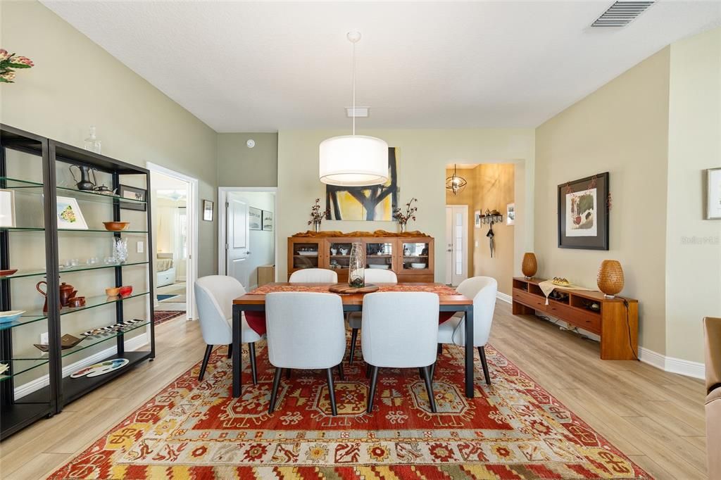 Active With Contract: $675,000 (3 beds, 2 baths, 1933 Square Feet)