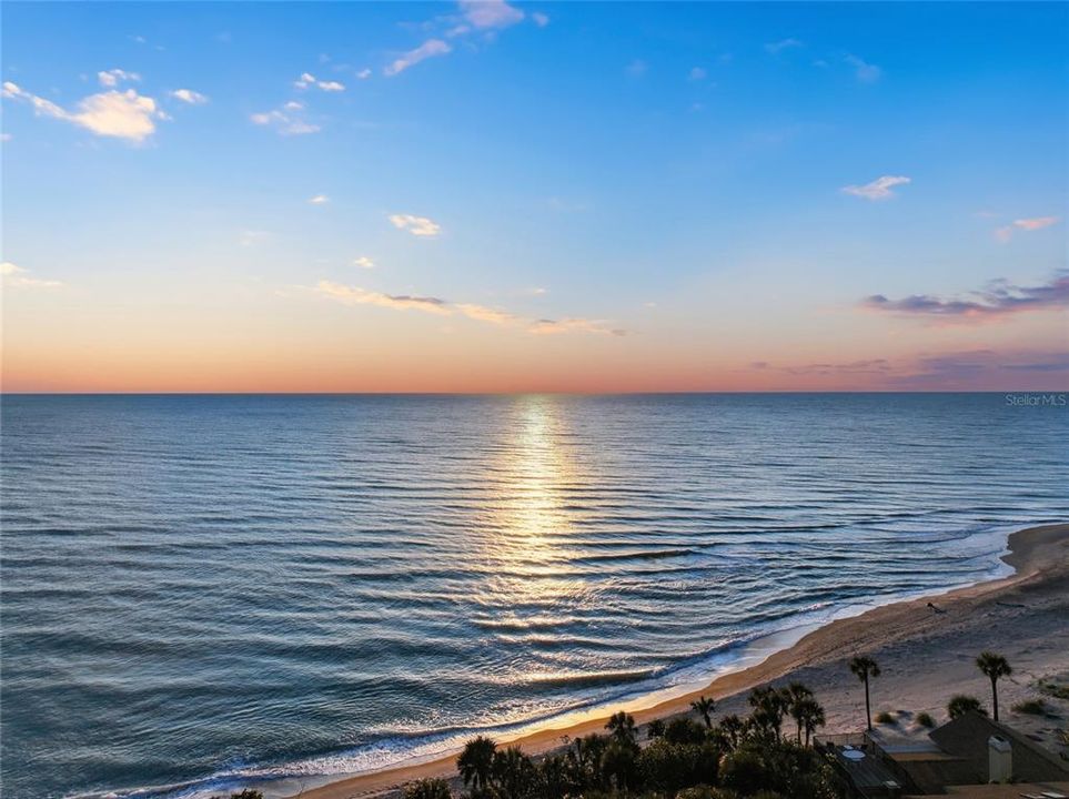 На продажу: $2,750,000 (1.06 acres)
