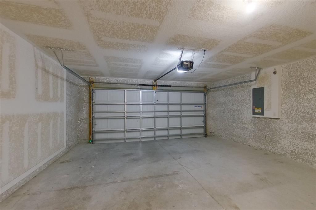 For Rent: $1,815 (4 beds, 2 baths, 1449 Square Feet)