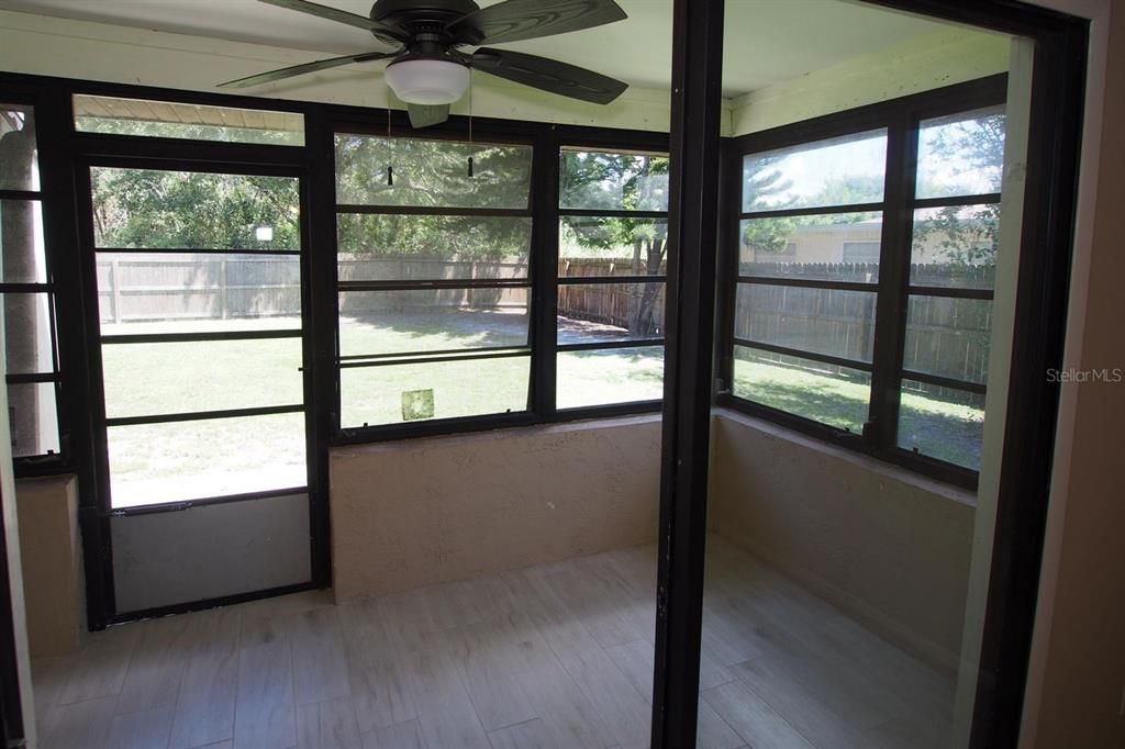 В аренду: $1,825 (2 спален, 2 ванн, 910 Квадратных фут)