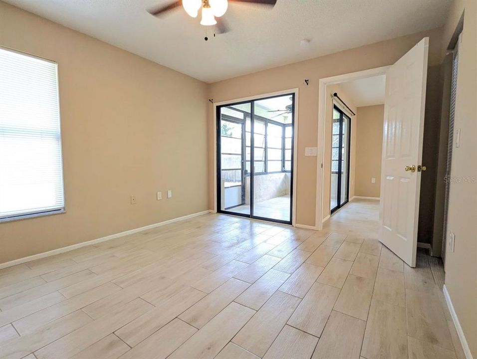 В аренду: $1,825 (2 спален, 2 ванн, 910 Квадратных фут)