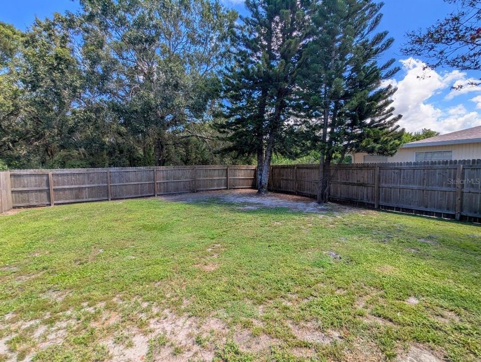 В аренду: $1,825 (2 спален, 2 ванн, 910 Квадратных фут)