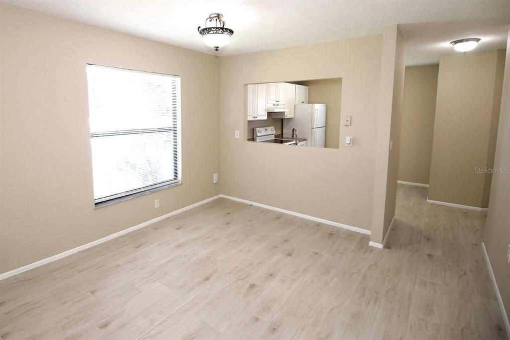 В аренду: $1,825 (2 спален, 2 ванн, 910 Квадратных фут)