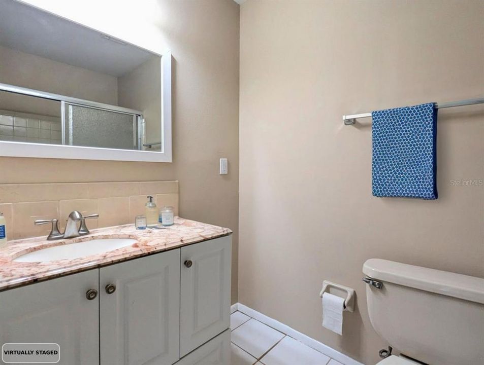 В аренду: $1,825 (2 спален, 2 ванн, 910 Квадратных фут)