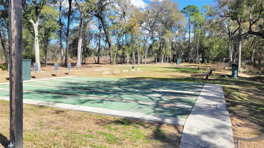 На продажу: $119,500 (2 спален, 1 ванн, 840 Квадратных фут)