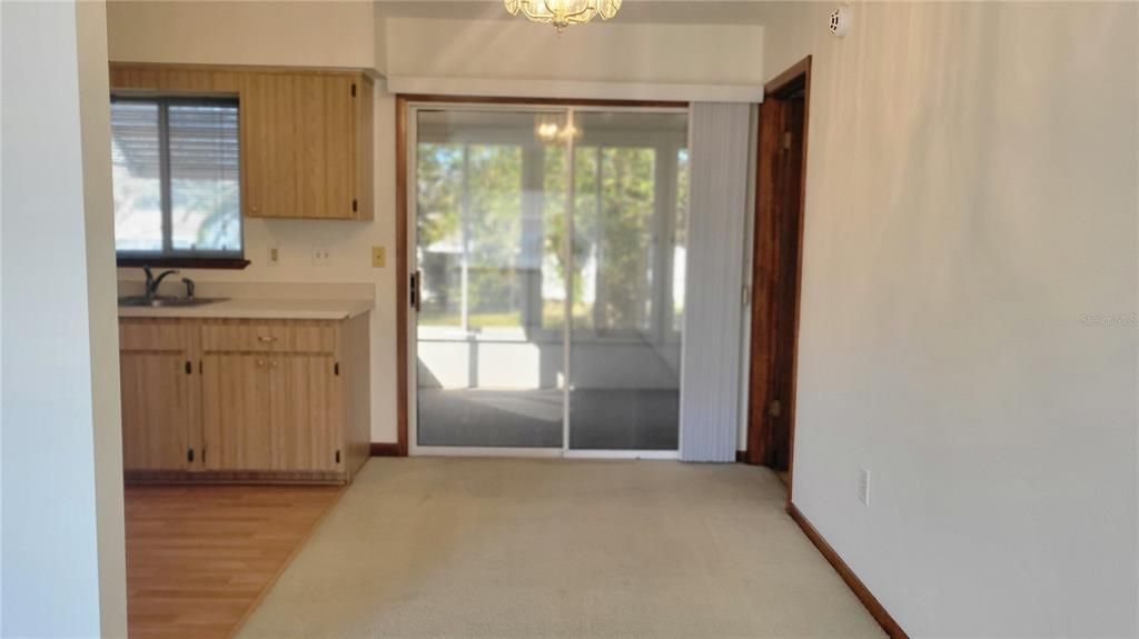 На продажу: $119,500 (2 спален, 1 ванн, 840 Квадратных фут)