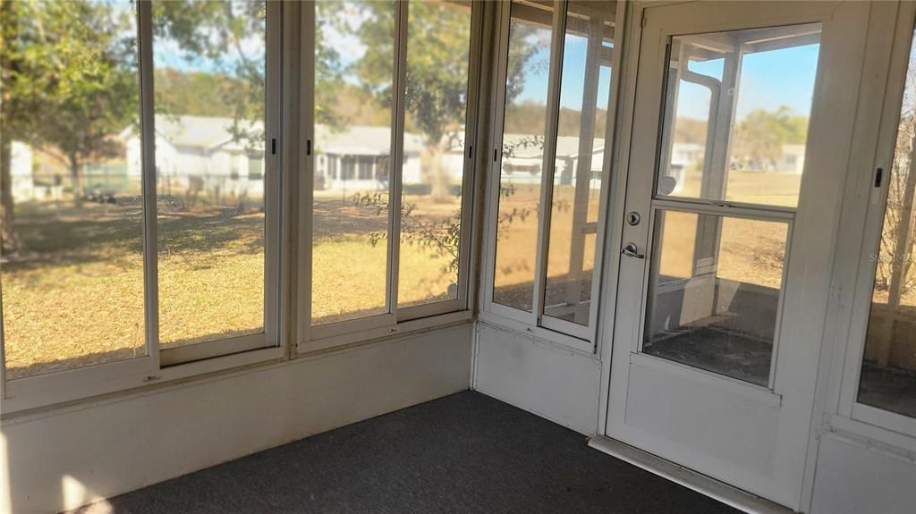 На продажу: $119,500 (2 спален, 1 ванн, 840 Квадратных фут)