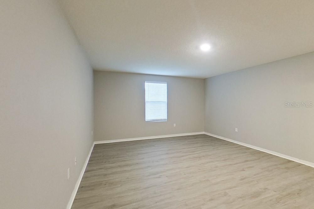 For Rent: $2,095 (4 beds, 2 baths, 2054 Square Feet)