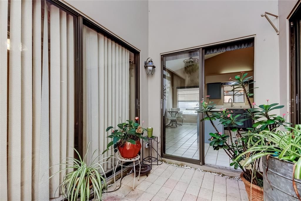 Active With Contract: $339,000 (3 beds, 2 baths, 1600 Square Feet)