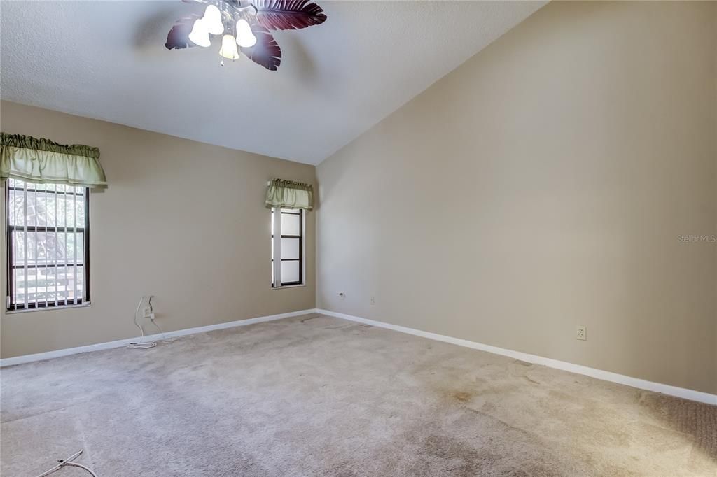 Active With Contract: $339,000 (3 beds, 2 baths, 1600 Square Feet)