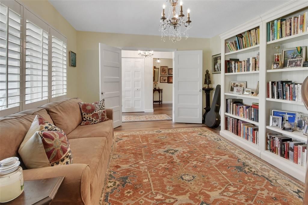 Active With Contract: $529,900 (3 beds, 2 baths, 1713 Square Feet)