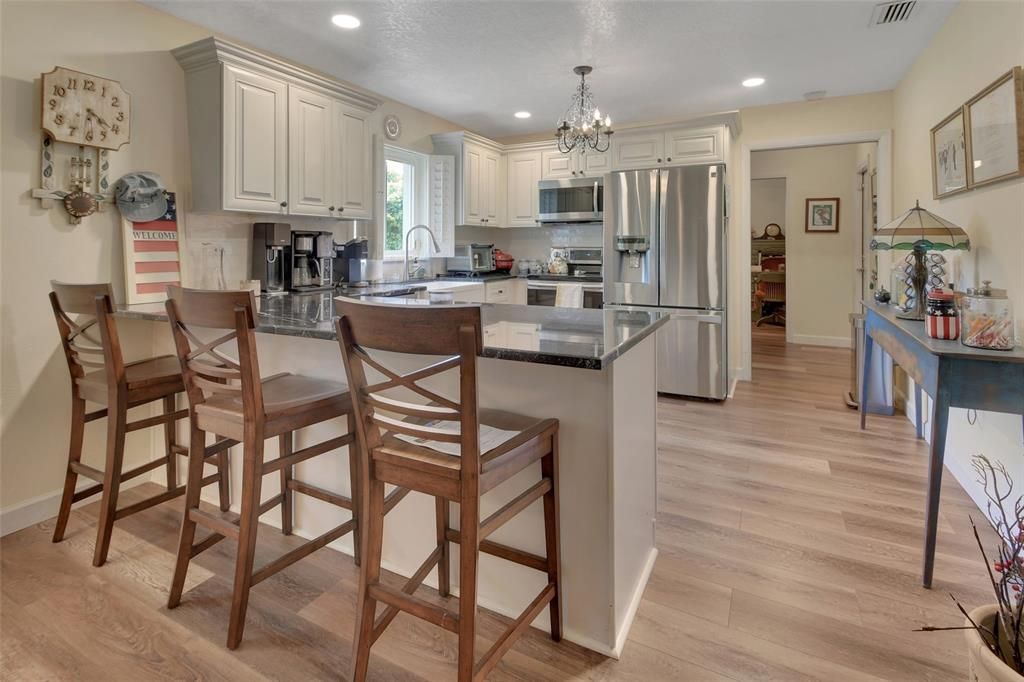 Active With Contract: $529,900 (3 beds, 2 baths, 1713 Square Feet)