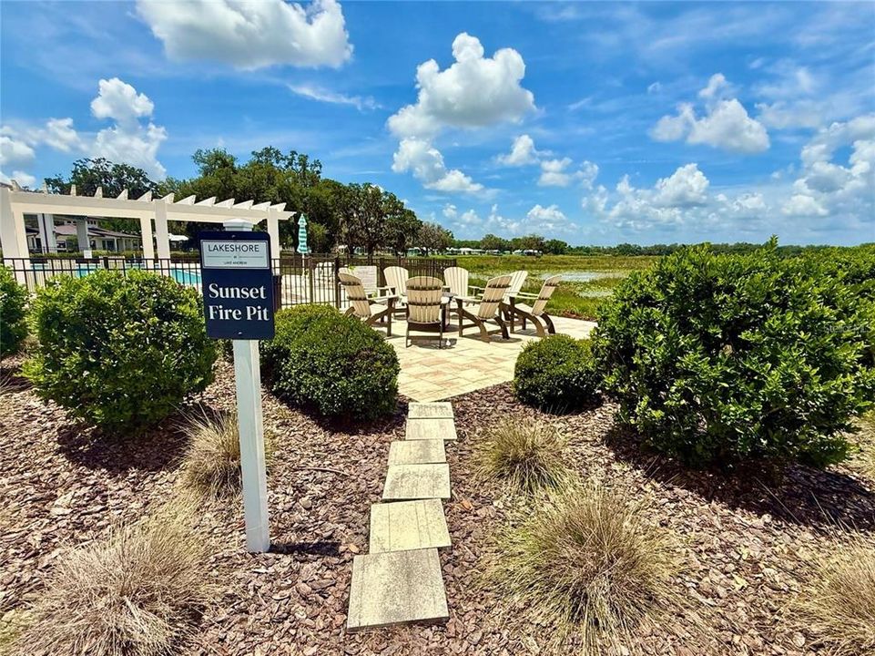 For Sale: $144,900 (2 beds, 2 baths, 772 Square Feet)