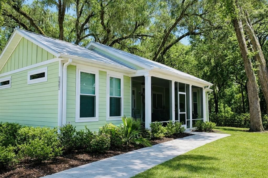 For Sale: $144,900 (2 beds, 2 baths, 772 Square Feet)