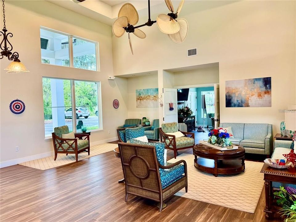 For Sale: $144,900 (2 beds, 2 baths, 772 Square Feet)