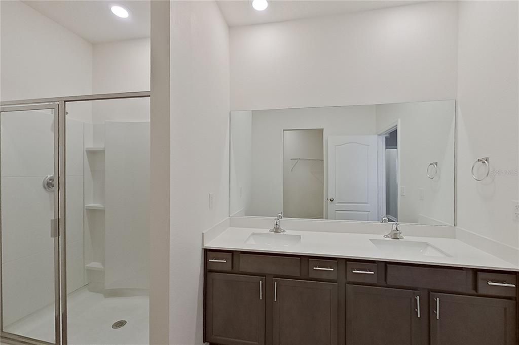 В аренду: $2,495 (5 спален, 3 ванн, 2268 Квадратных фут)