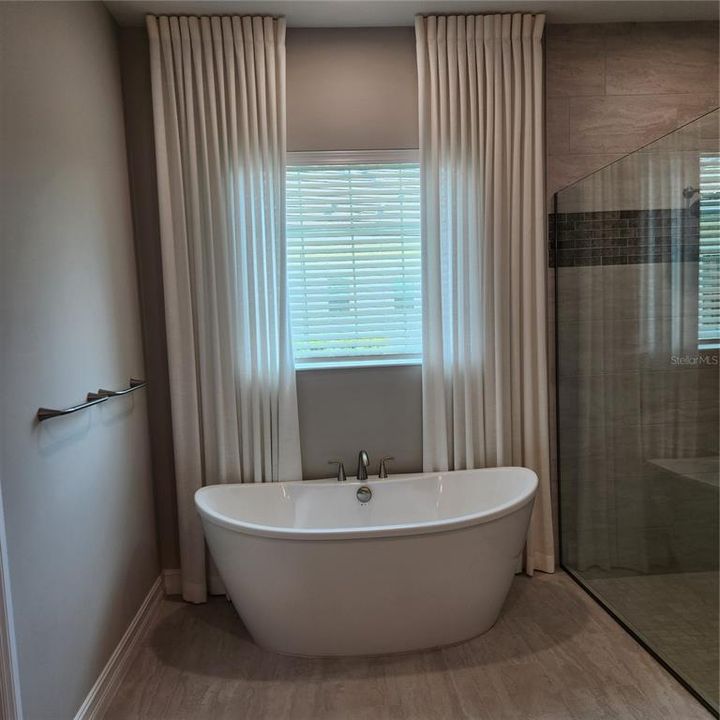 For Rent: $12,000 (4 beds, 4 baths, 3756 Square Feet)