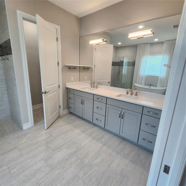 For Rent: $12,000 (4 beds, 4 baths, 3756 Square Feet)