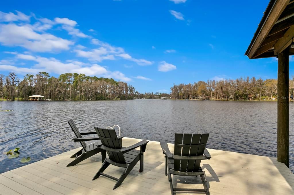 На продажу: $5,995,000 (12.44 acres)