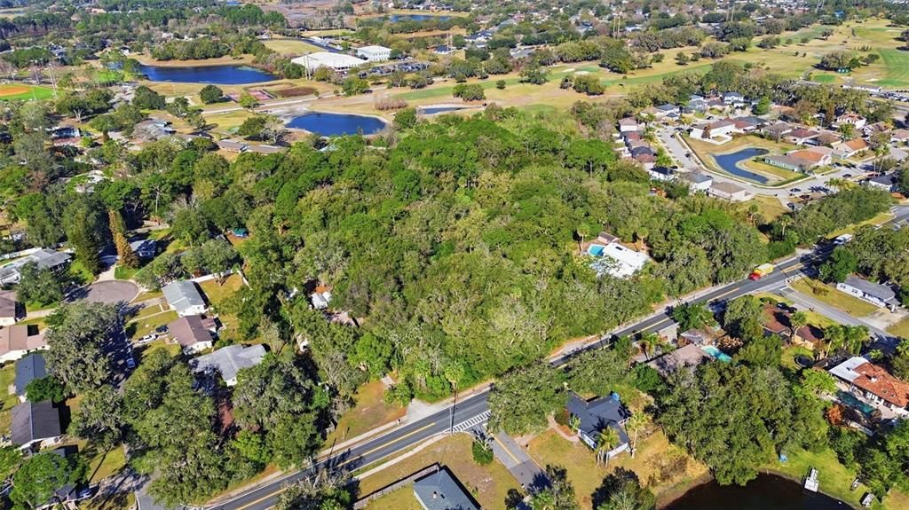 На продажу: $1,200,000 (3.68 acres)