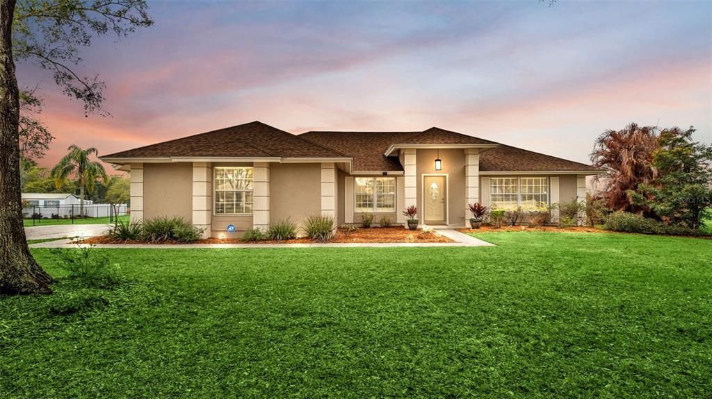 Active With Contract: $525,000 (3 beds, 2 baths, 1931 Square Feet)
