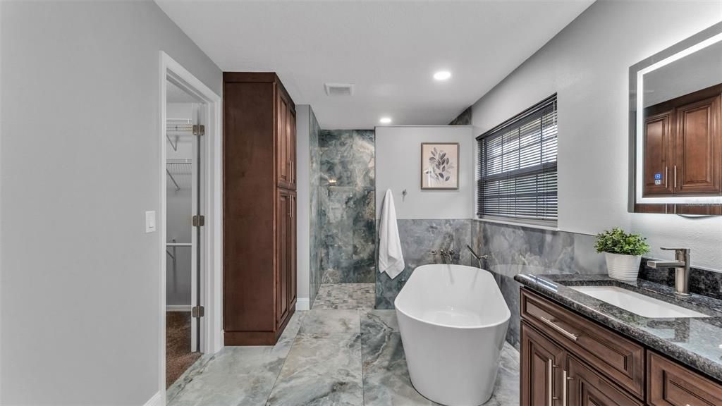 Active With Contract: $525,000 (3 beds, 2 baths, 1931 Square Feet)