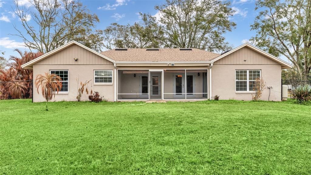 Active With Contract: $525,000 (3 beds, 2 baths, 1931 Square Feet)