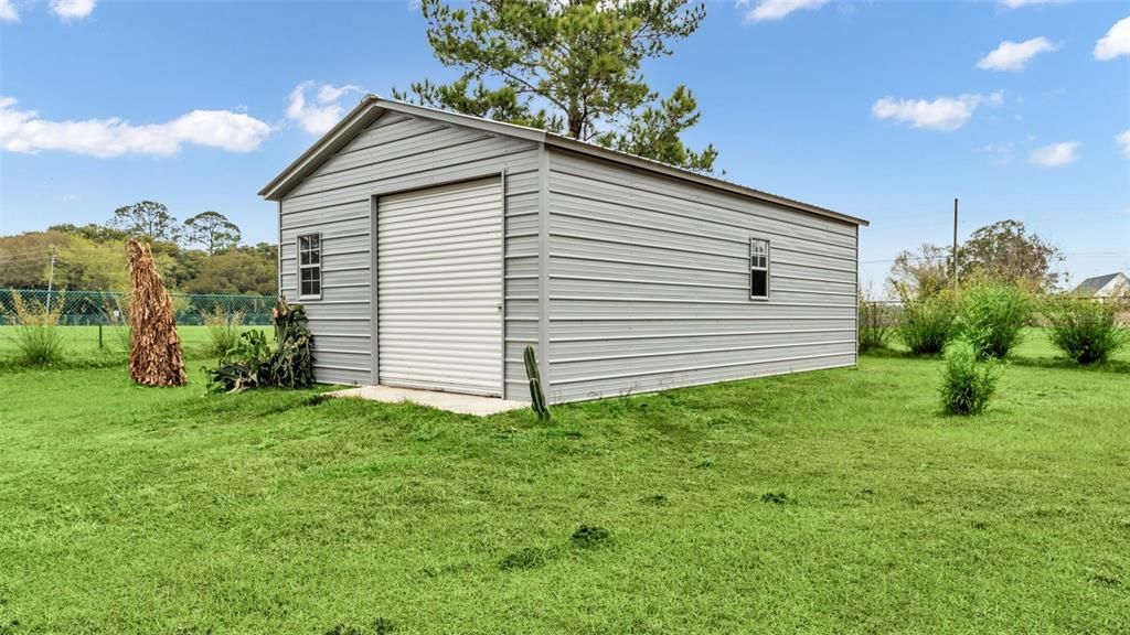 Active With Contract: $525,000 (3 beds, 2 baths, 1931 Square Feet)