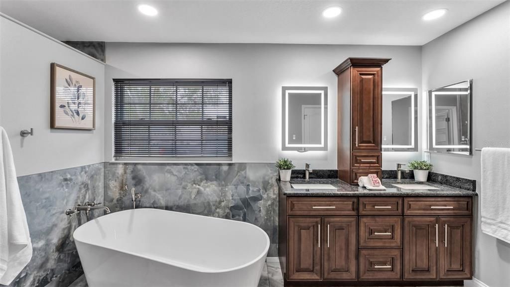 Active With Contract: $525,000 (3 beds, 2 baths, 1931 Square Feet)