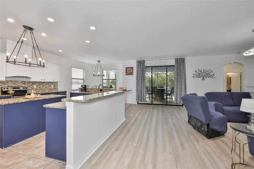 En Venta: $649,900 (5 camas, 4 baños, 4328 Pies cuadrados)