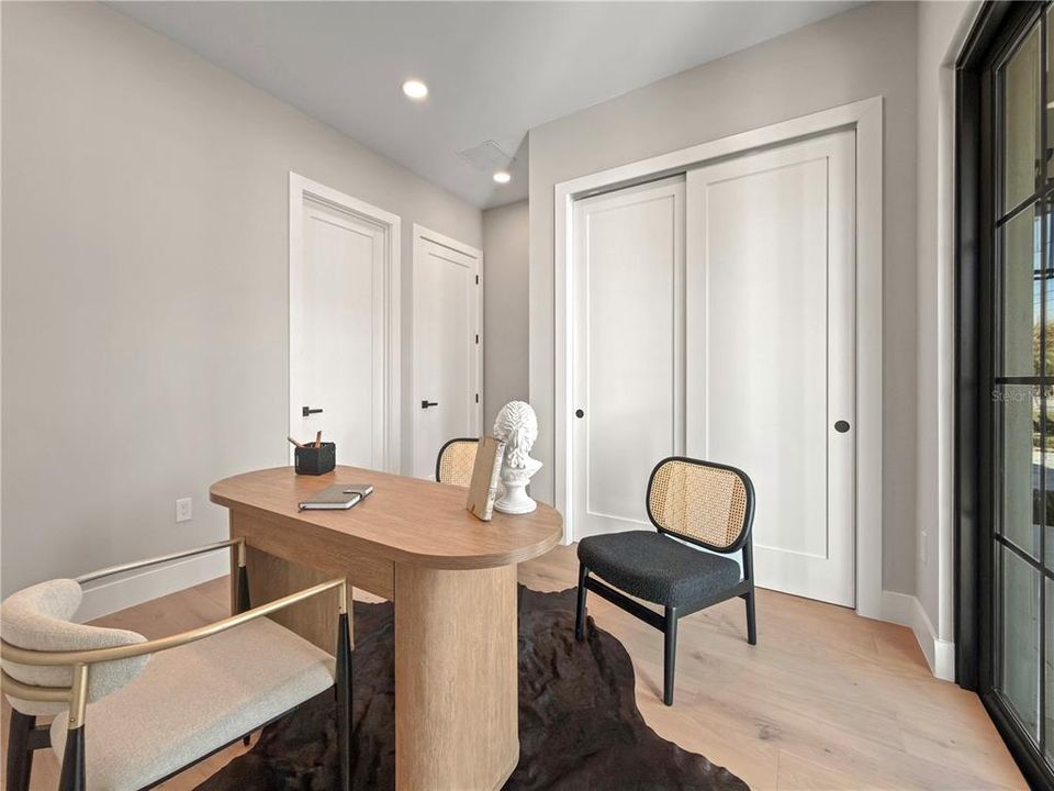 For Sale: $1,649,000 (5 beds, 4 baths, 3490 Square Feet)