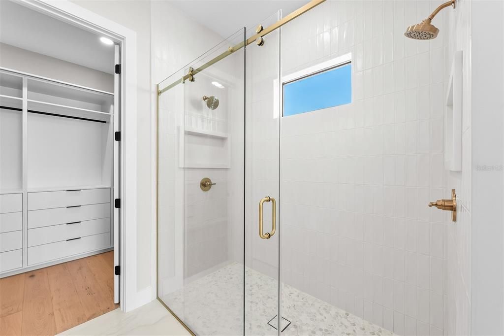For Sale: $1,649,000 (5 beds, 4 baths, 3490 Square Feet)