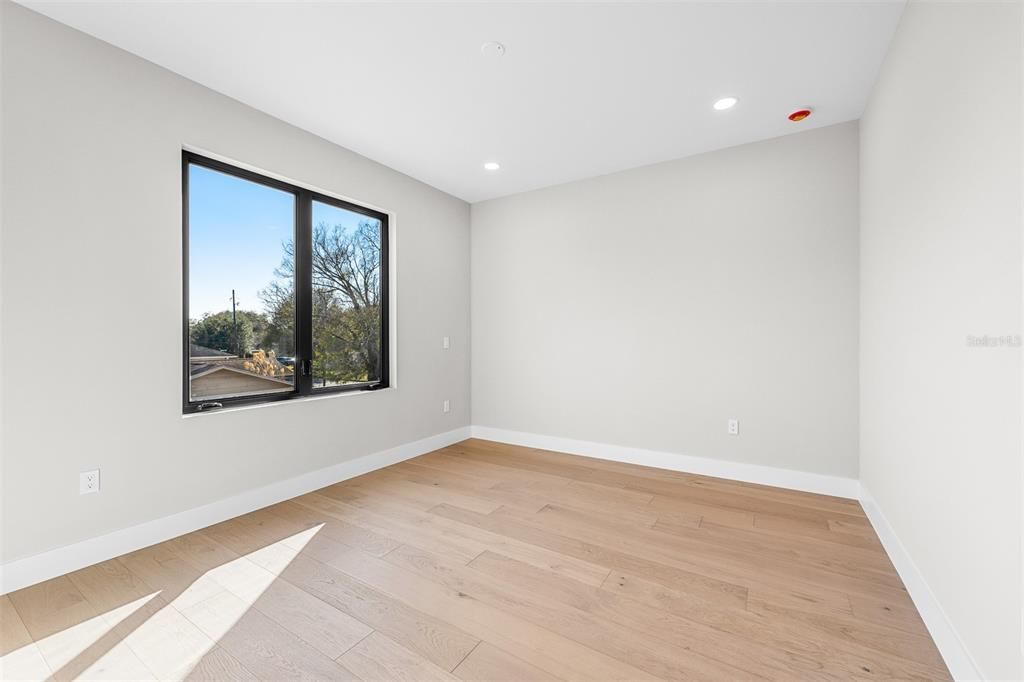 For Sale: $1,649,000 (5 beds, 4 baths, 3490 Square Feet)