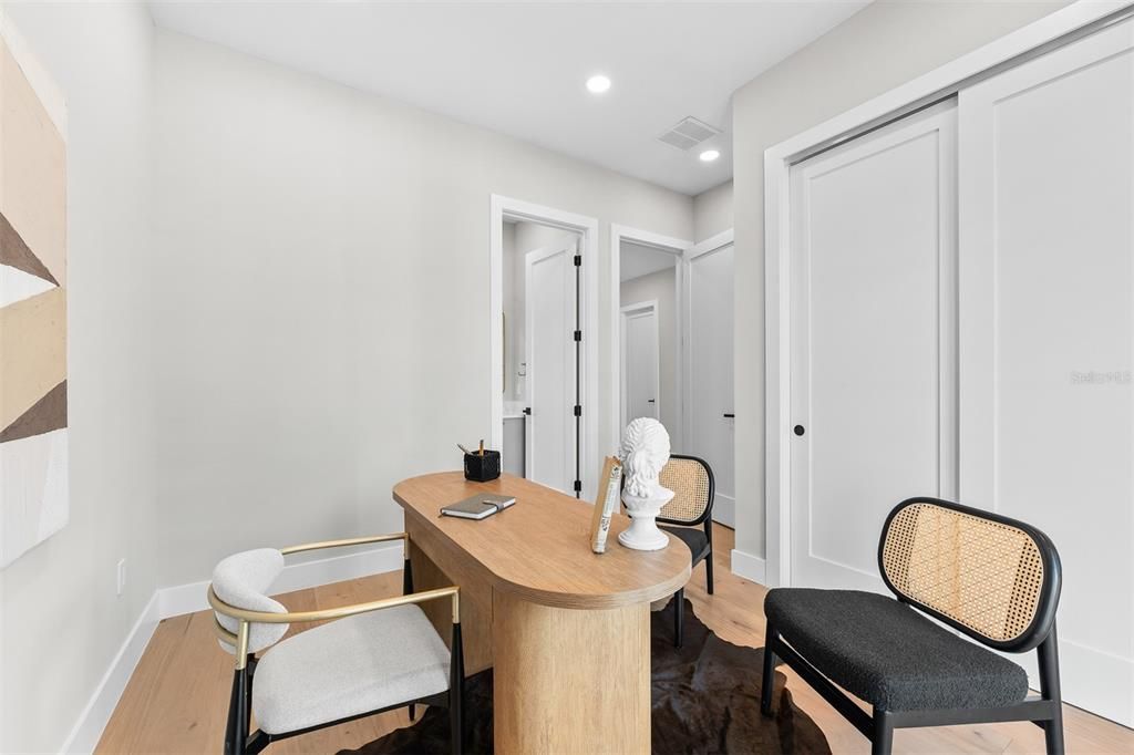 For Sale: $1,649,000 (5 beds, 4 baths, 3490 Square Feet)